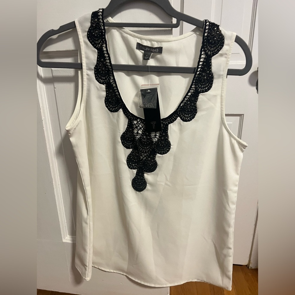 COPY - COPY - Tinley Road Top size S -M NWT